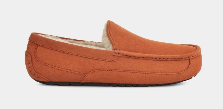 UGG Men's Lumber Ascot Slipper - Comfortable Indoor/Outdoor House Shoes