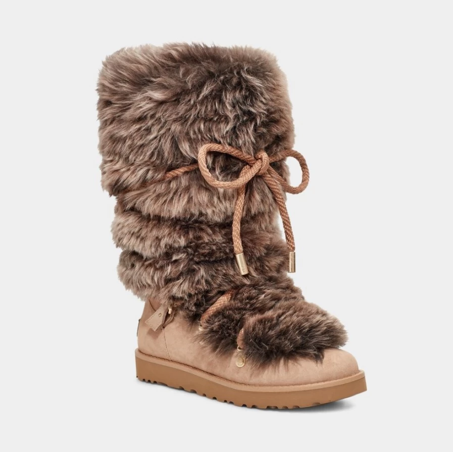"UGG Women's Beachwood Classic Posh Short Fur Boots"