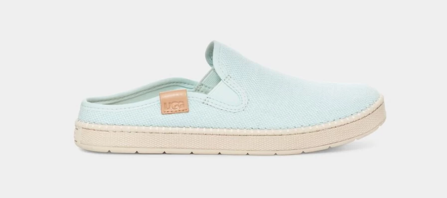 UGG Women's Sky Delu Boots | Comfortable & Stylish Footwear
